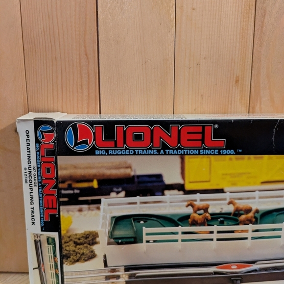 Lionel Operating Uncoupling Track Pre-owned - Picture 3 of 10